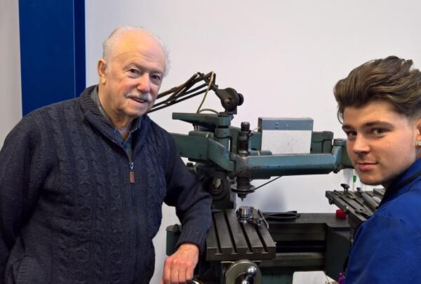  Mould Making Veteran Trains 17 Year Old Apprentice at Sprint Tool and Die