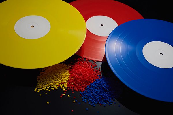  Dugdale Puts the Colour Back into Vinyl Sounds