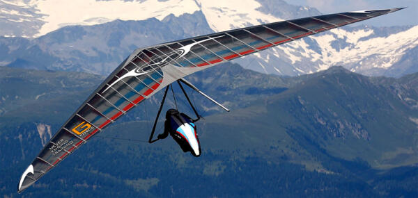  LATI Takes Flight with ICARO2000 Hang Gliders