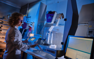 Women in a lab