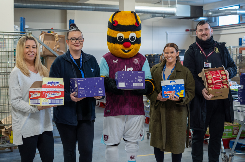  VEKA Supports Local Charities Spreading the Festive Cheer